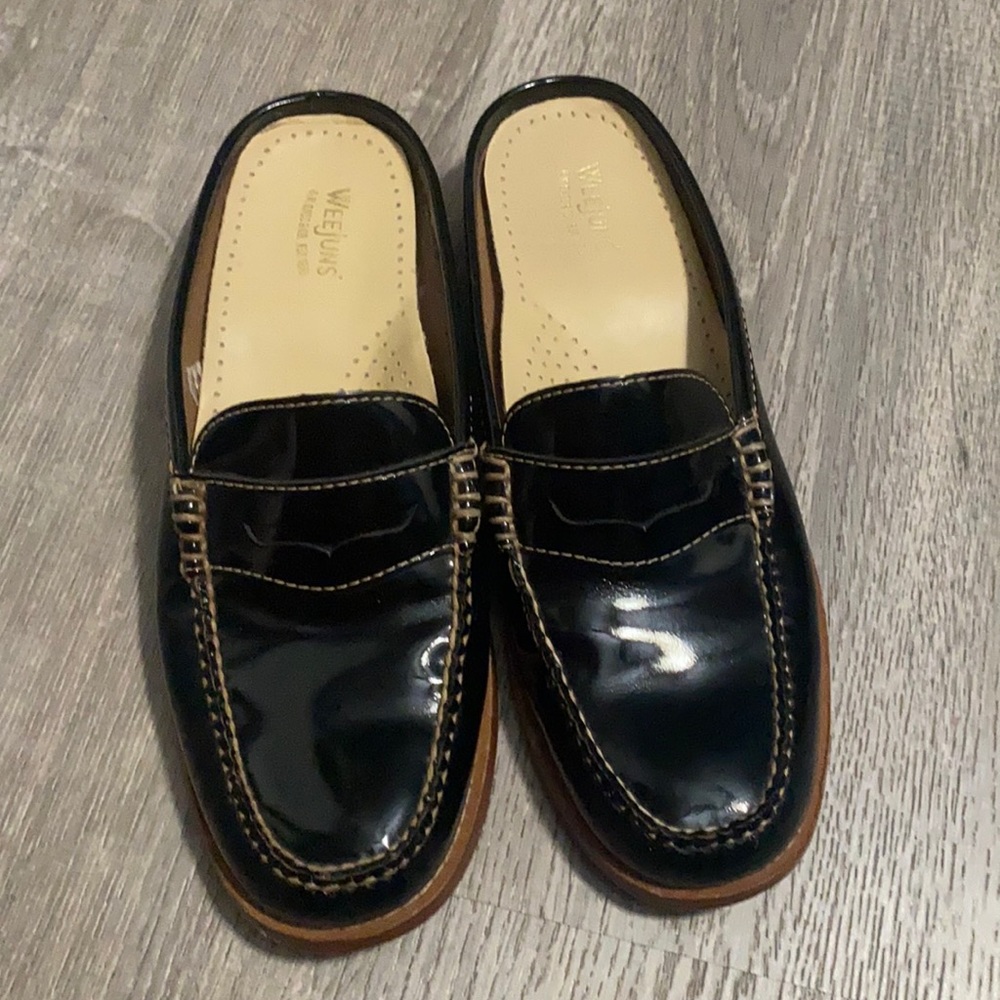 Black weejuns loafers